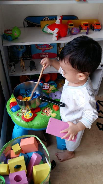 15 months old - pretend play being a chef